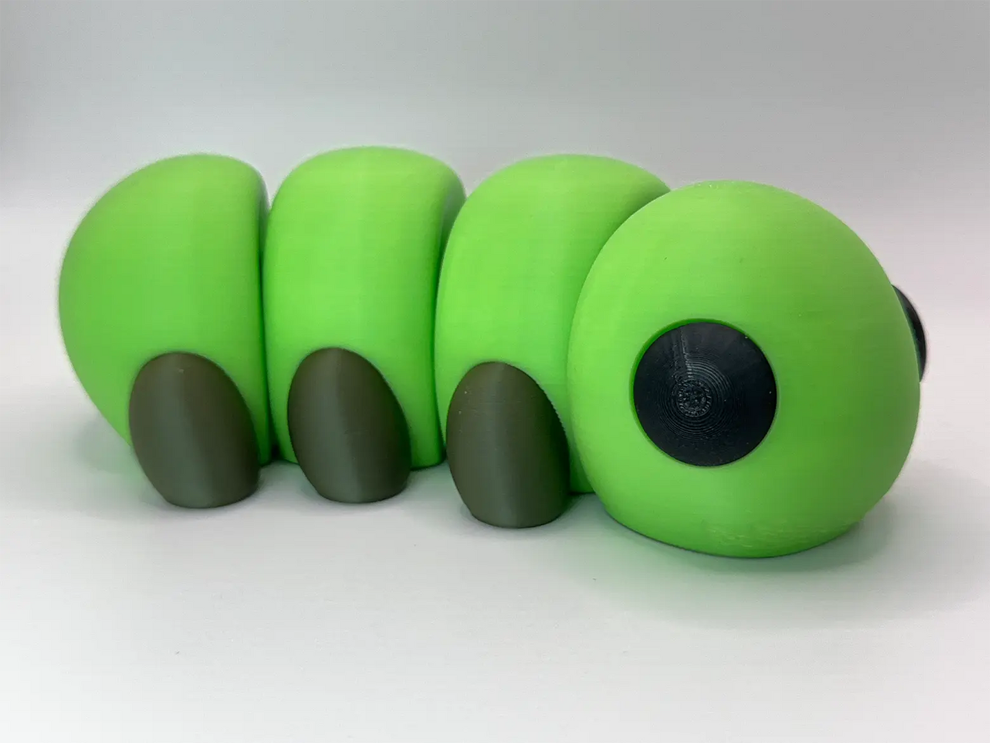 Caterpillar: Pequeña, divertida y siempre en movimiento